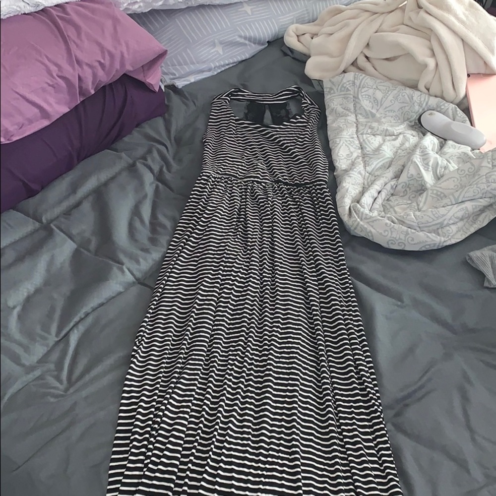 Long striped empire wait dress lacy back - Picture 4 of 5